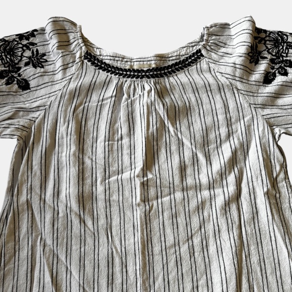 Anne Taylor LOFT Women's Linen/Cotton Black and White Embroidered Blouse XS - Picture 3 of 7